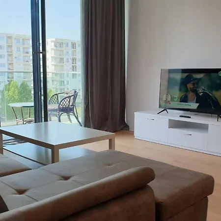 Apartament Inchis Vandut Iulie - Numai Rezervati