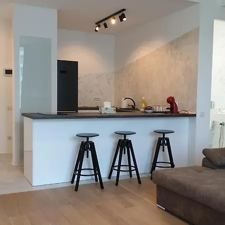 Apartament Inchis Vandut Iulie - Numai Rezervati 마마이아