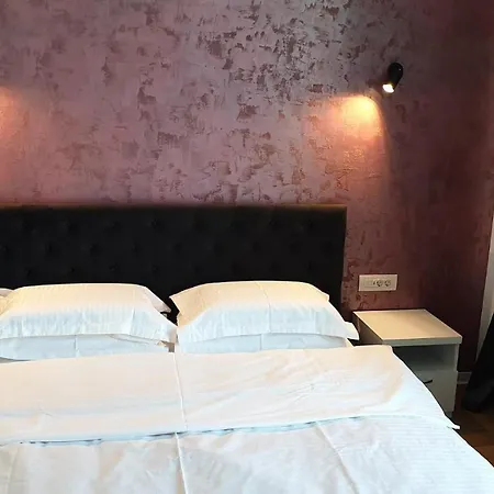 아파트 Apartament Inchis Vandut Iulie - Numai Rezervati *