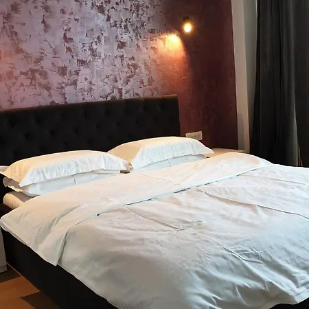 Apartament Inchis Vandut Iulie - Numai Rezervati 아파트